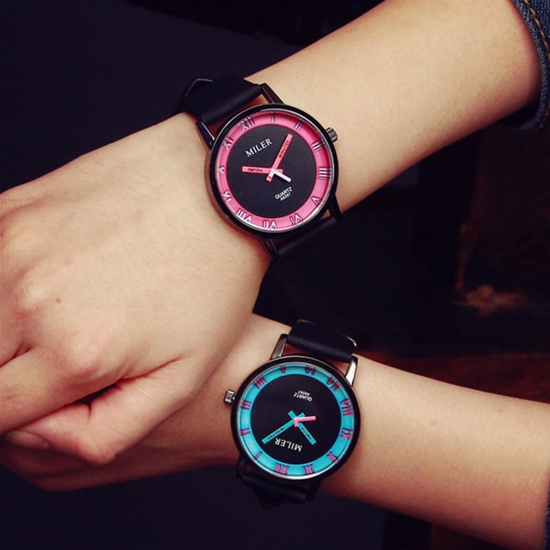 Unisex Leather Strap Lovers Quartz Wrist Watch