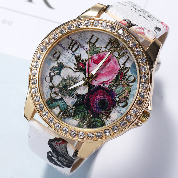 Fashion Bohemia Style Women Watch Leather Strap Retro Rose Pattern Quartz Watch