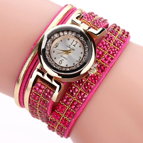 Fashion Style Leather Band Bracelet Winding Rhinestones Dial Quartz Moement Ladies Watches