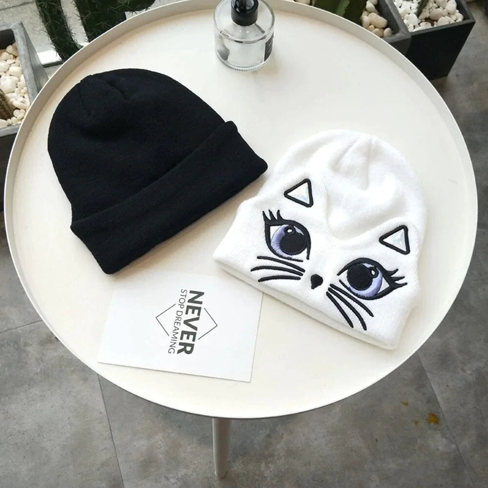 Women's Cute Cat Pattern Warm Knitted Hat - Casual All-Match